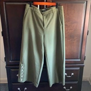 Banana Republic gaucho pants (olive)